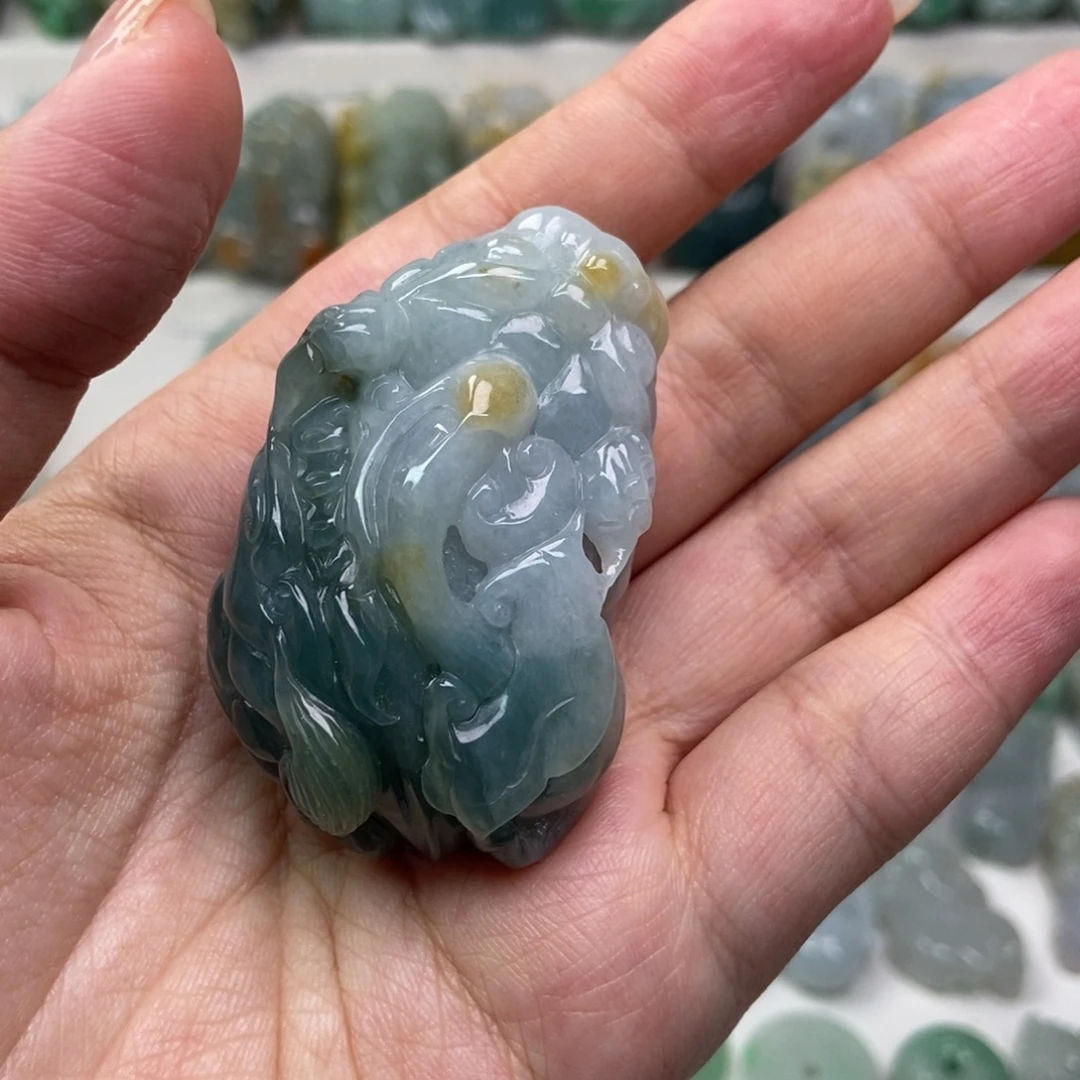翡翠未镶嵌吊坠(赠链)口含珠