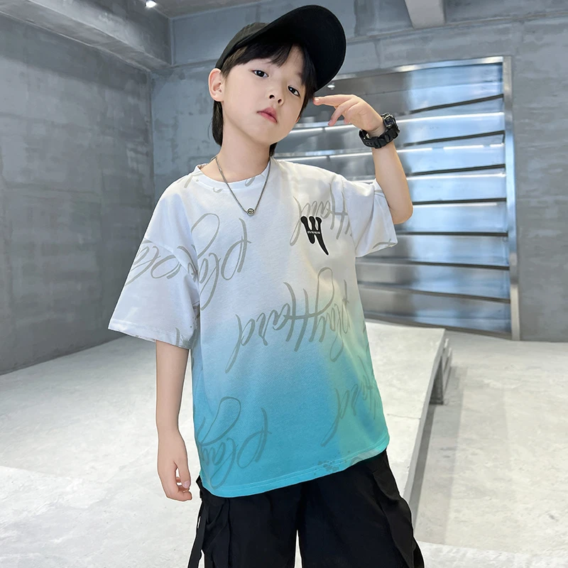 儿童装男童短袖T恤2025夏季中大童男孩薄款渐变字母时尚宽松半袖