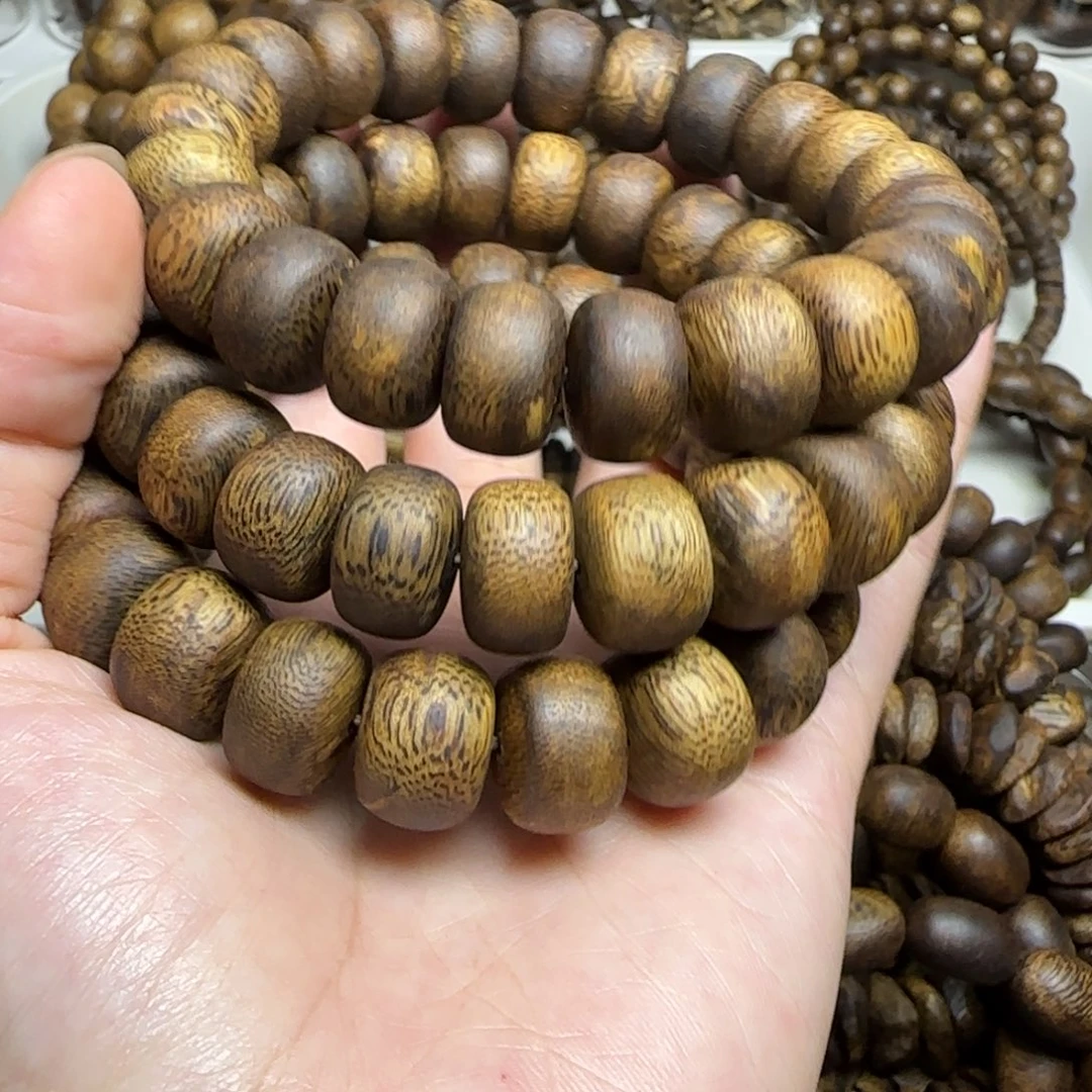 一***叶沉香手串3条算盘老料56.3克绿奇楠