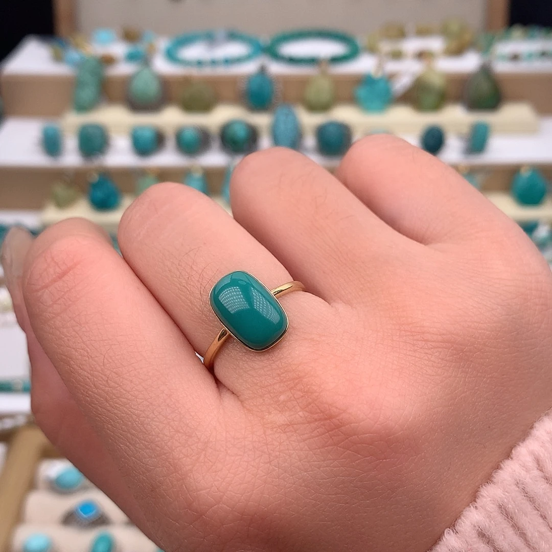 绿松石18K金镶嵌戒指