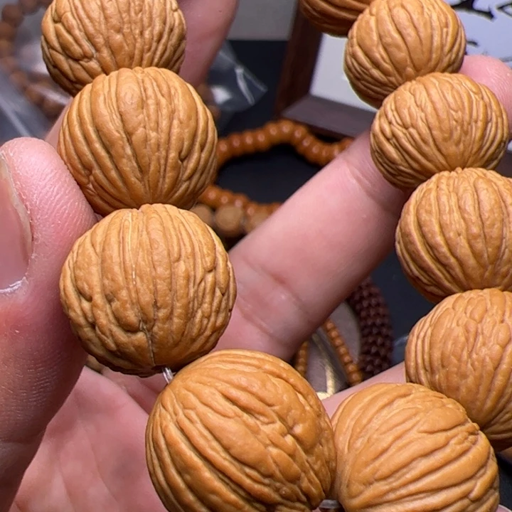 煎***侠猴头核桃吊坠快快乐乐