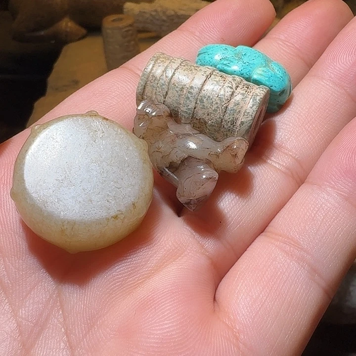 老***张和田玉（糖玉）未镶嵌颈饰