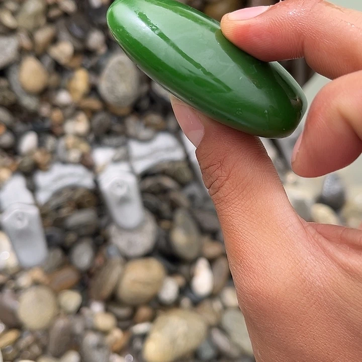 未镶嵌和田玉（糖玉）车挂