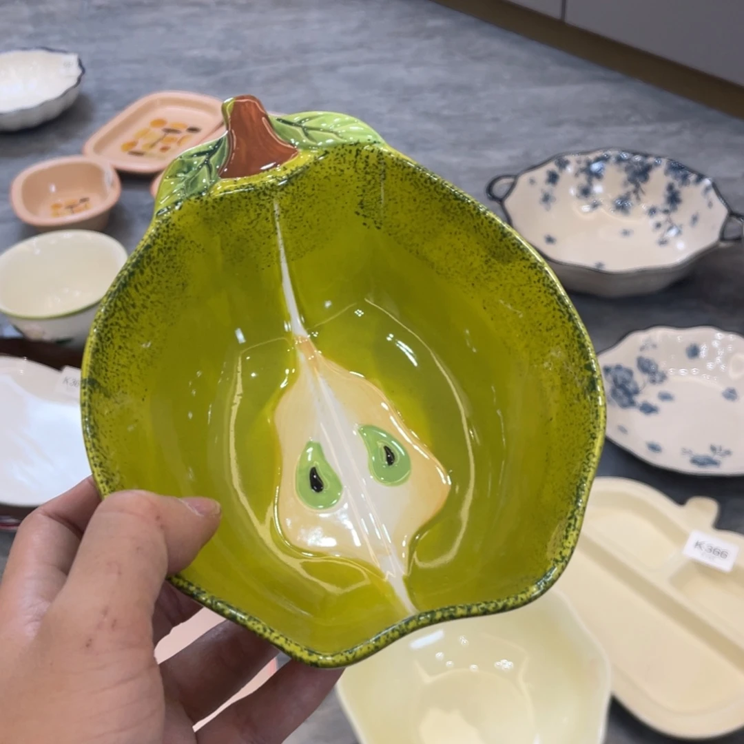 陶瓷微瑕餐具介意勿拍，满18飞！