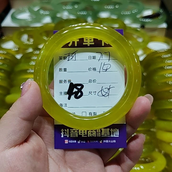 珂***k岫玉未镶嵌手镯岫玉未镶嵌手镯岫玉