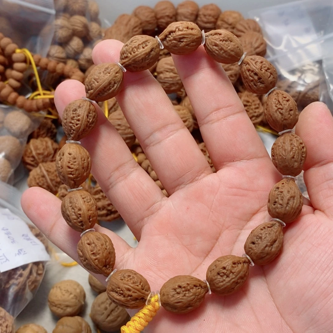 文玩核桃吊坠小枣小手持