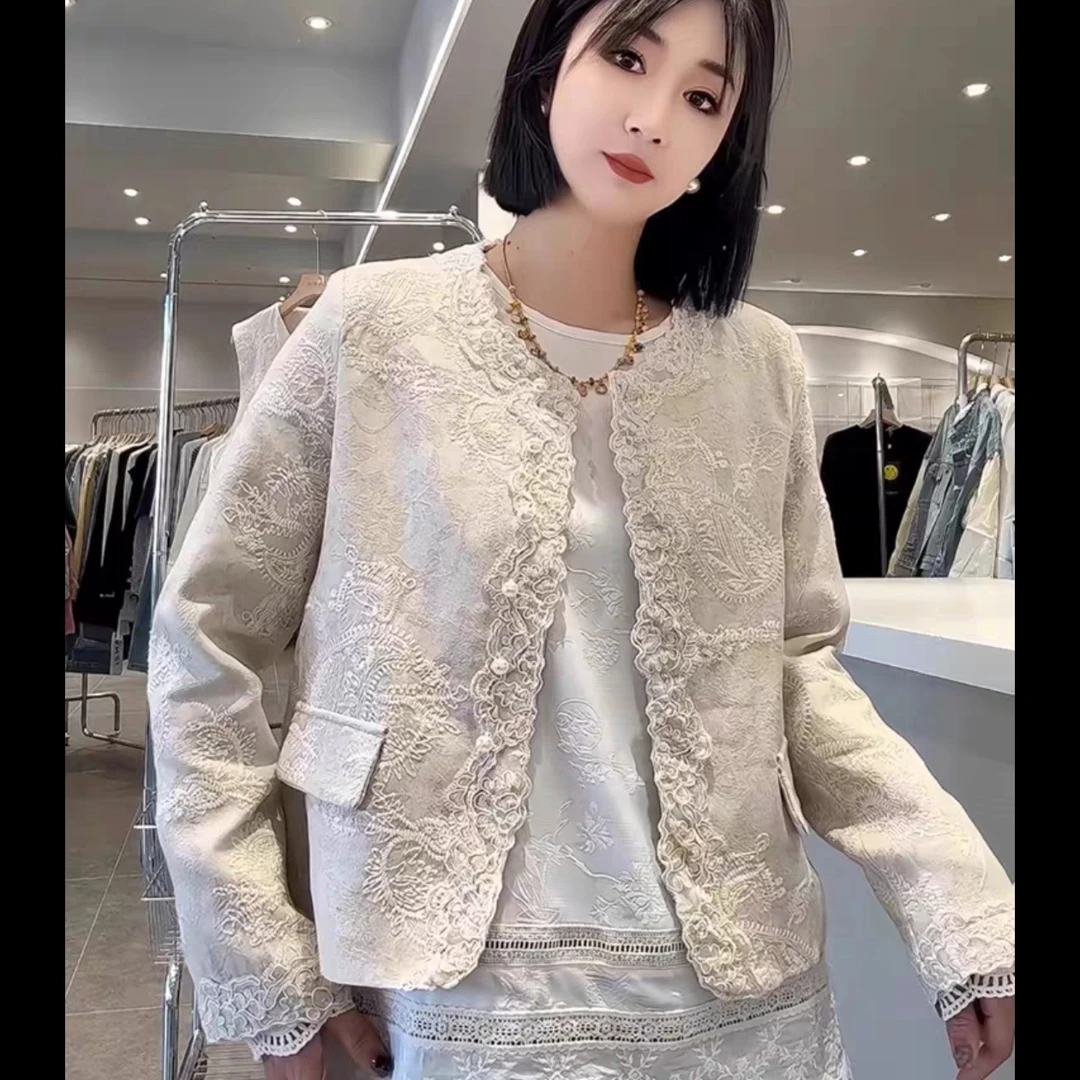 初春超好看外套女2025超火新中式国风女装小香风重工蕾丝刺绣上衣
