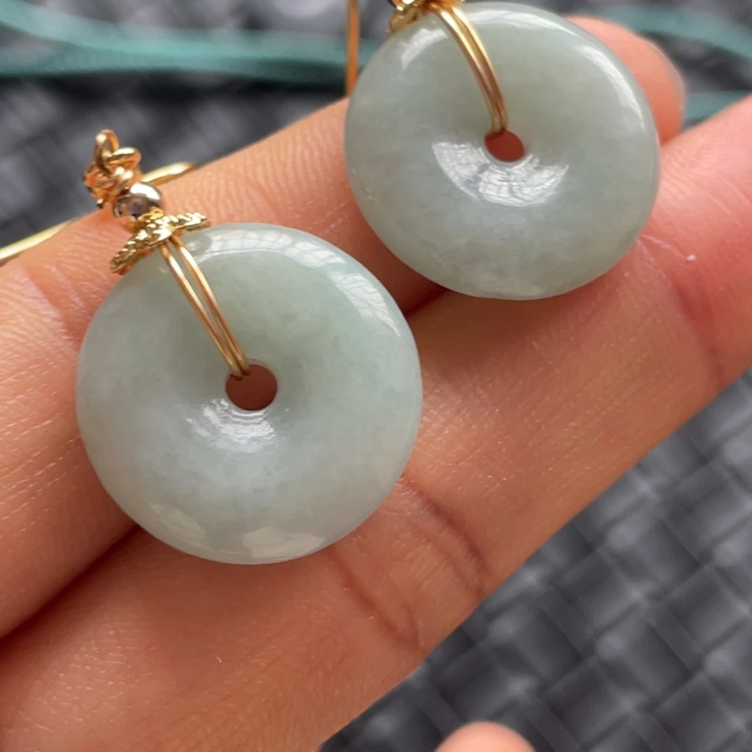 翡翠颈饰未镶嵌福利不退换