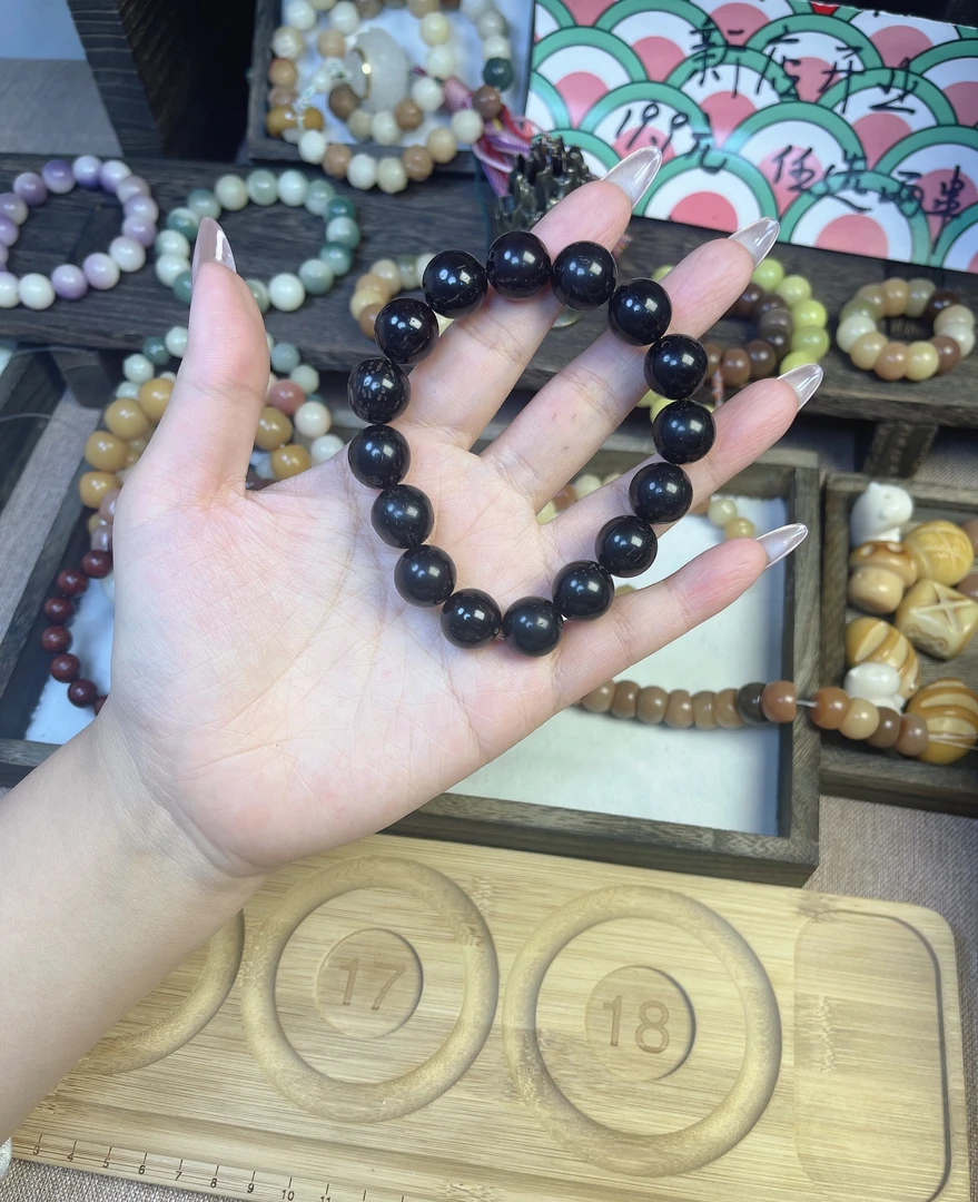 木质手串 紫金鼠