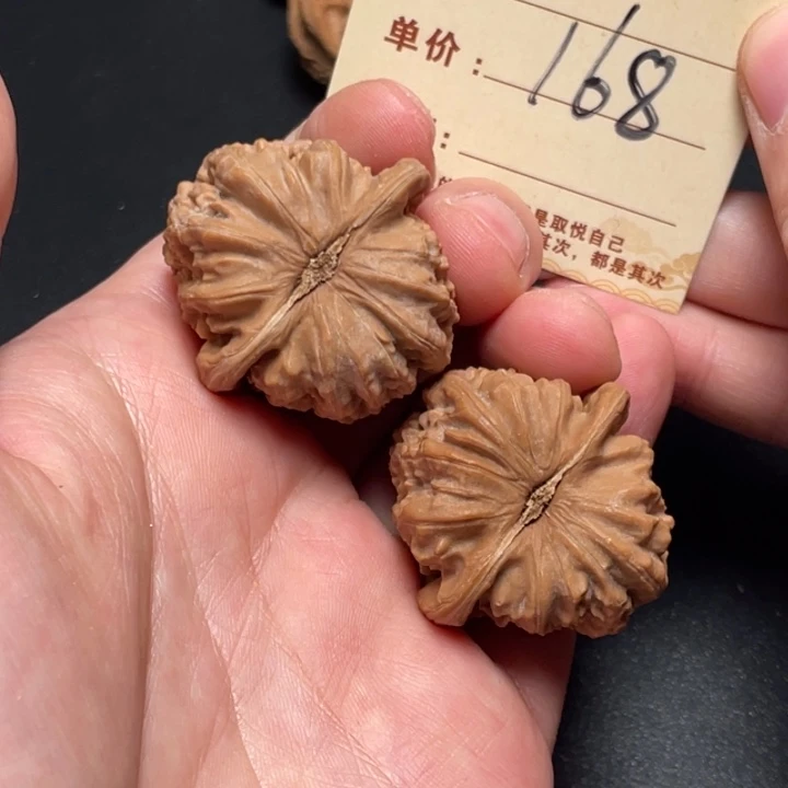 把件文玩核桃白狮子36尺全品白茬168
