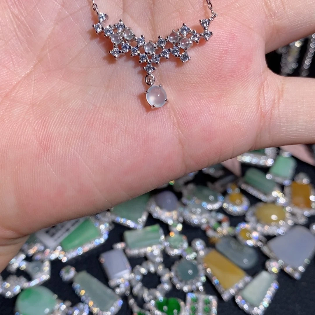 翡翠银S925镶嵌颈饰m m k k