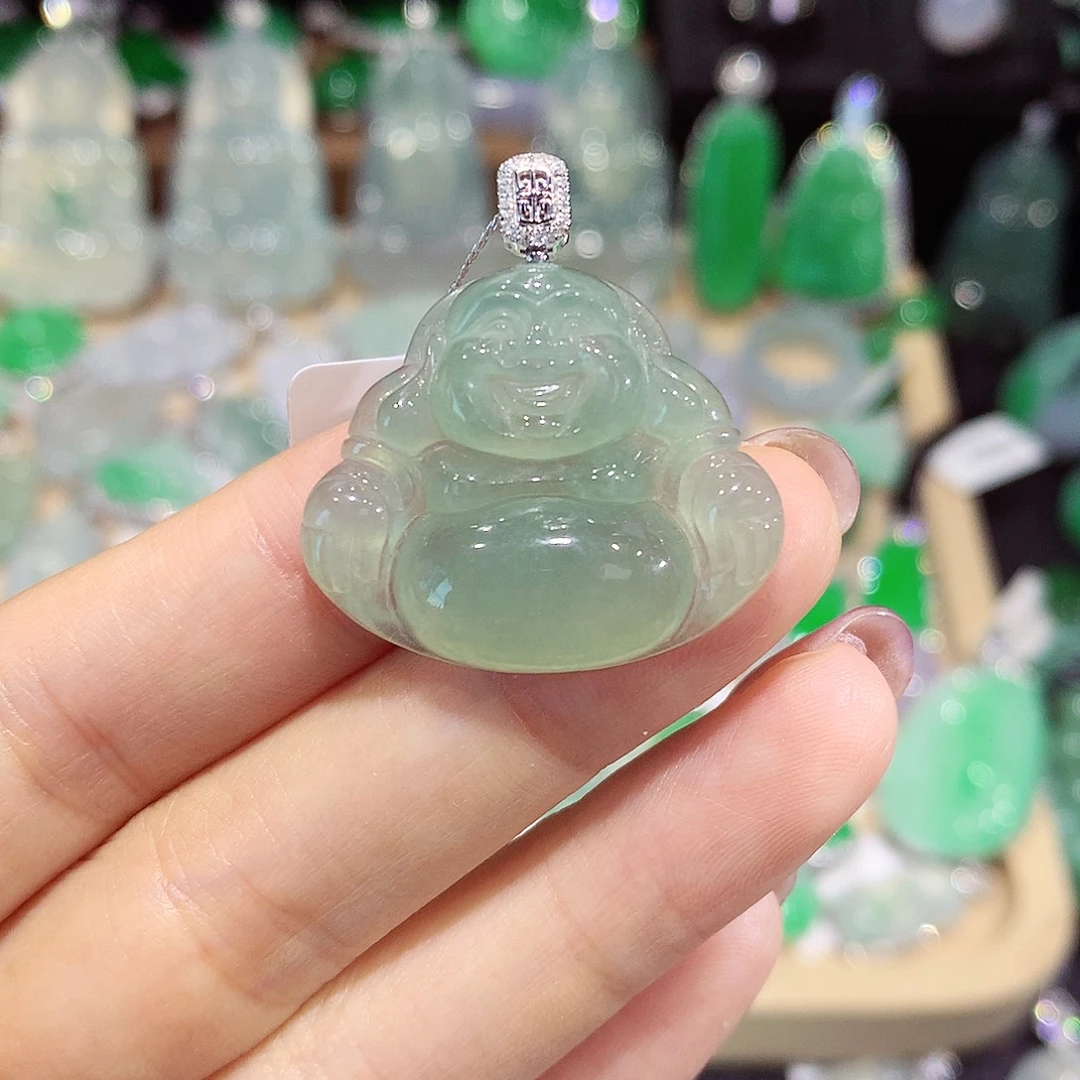 颈饰18K金镶嵌翡翠佛