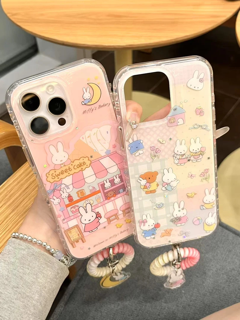 可爱粉米菲兔吊牌发绳壳适用苹果16/15/14/13全包防摔手机壳