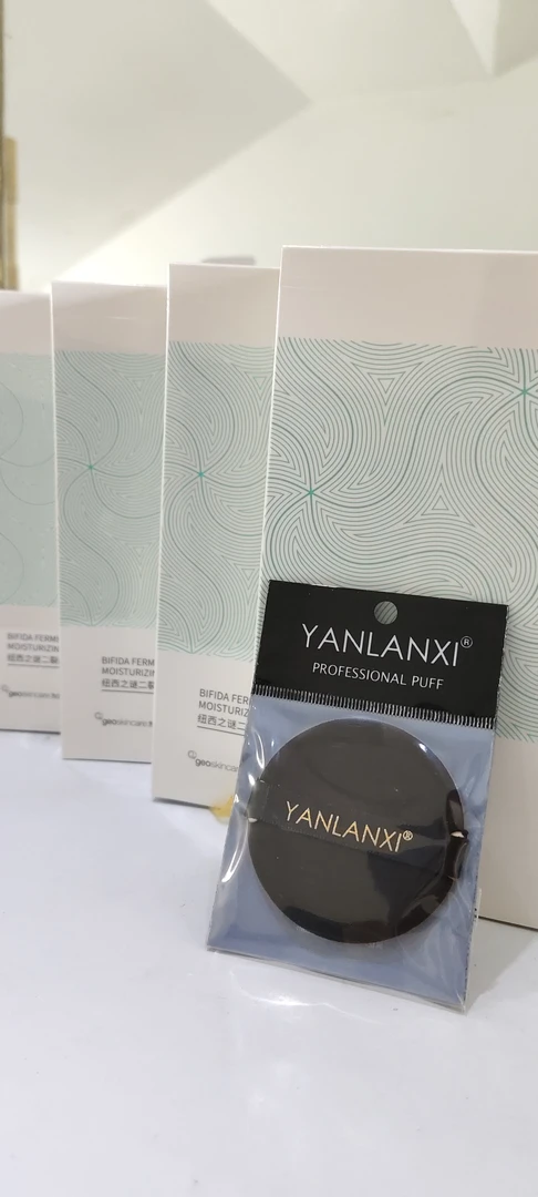 粉扑黑色(面膜洗后)