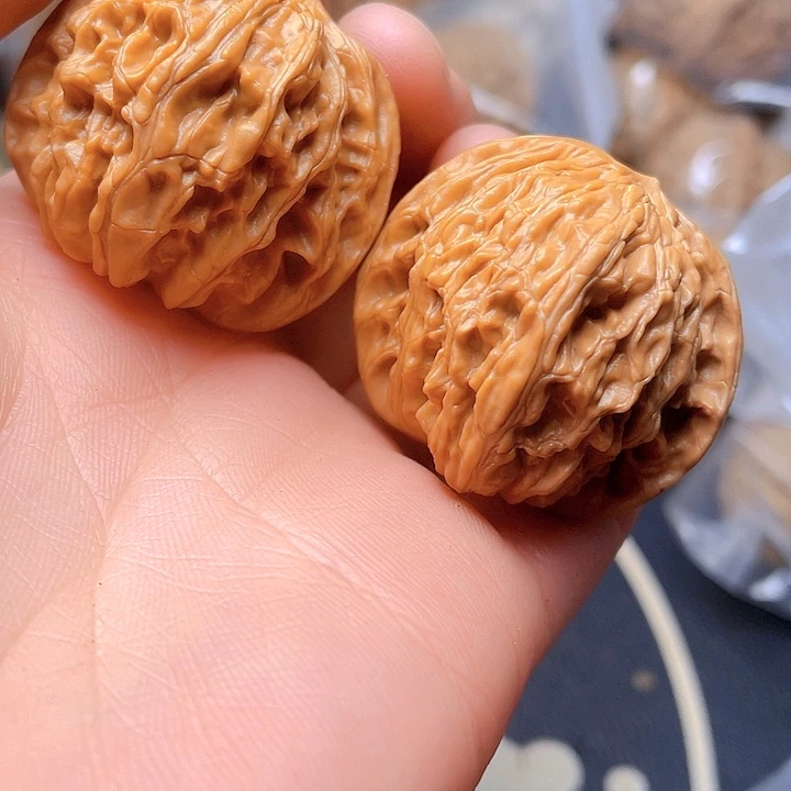 文玩核桃吊坠磨盘狮子头