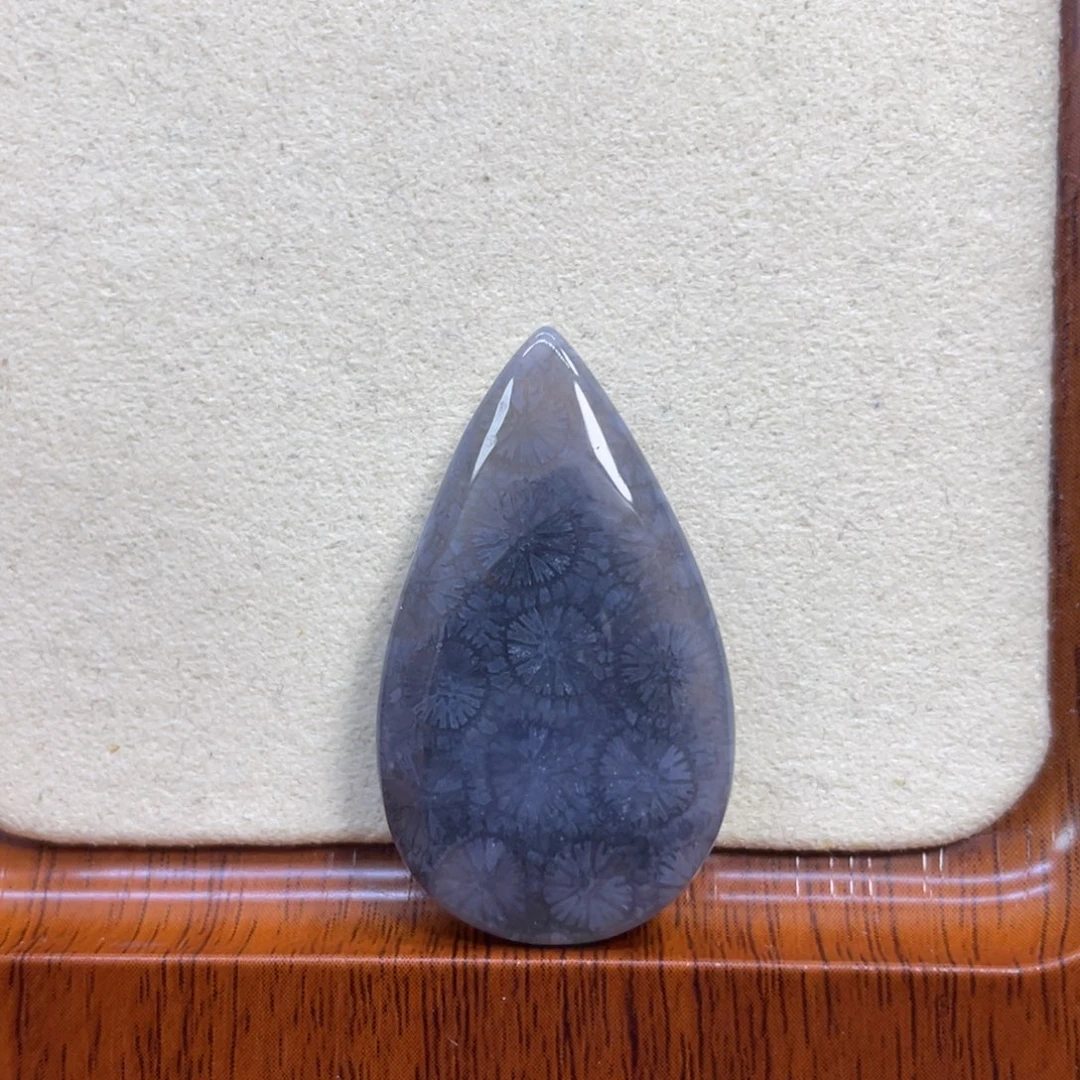 硅化玉未镶嵌颈饰k16