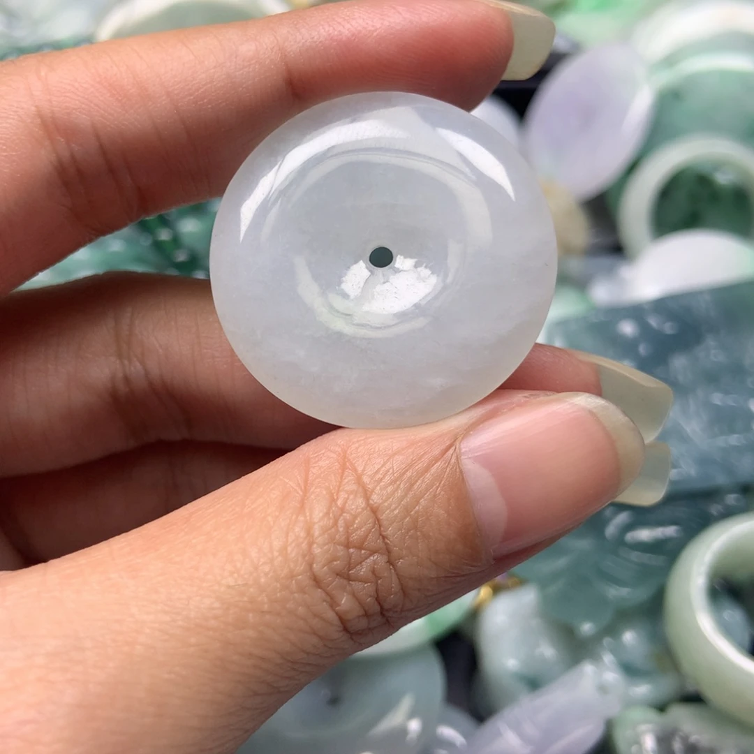 翡翠颈饰未镶嵌天然翡翠