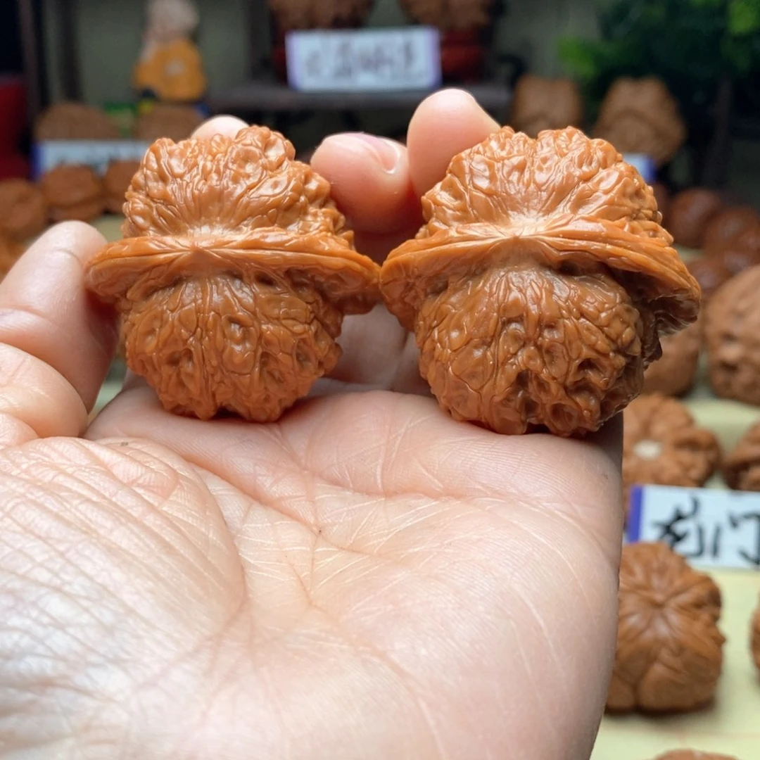 文玩核桃把件不*血麒麟