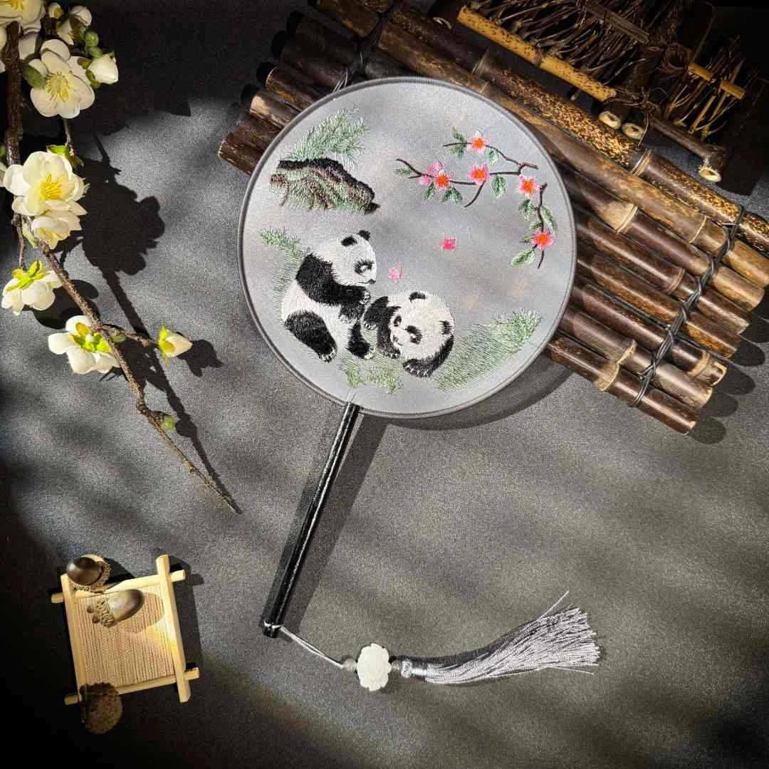 双面刺绣团扇圆形桃花熊猫团扇