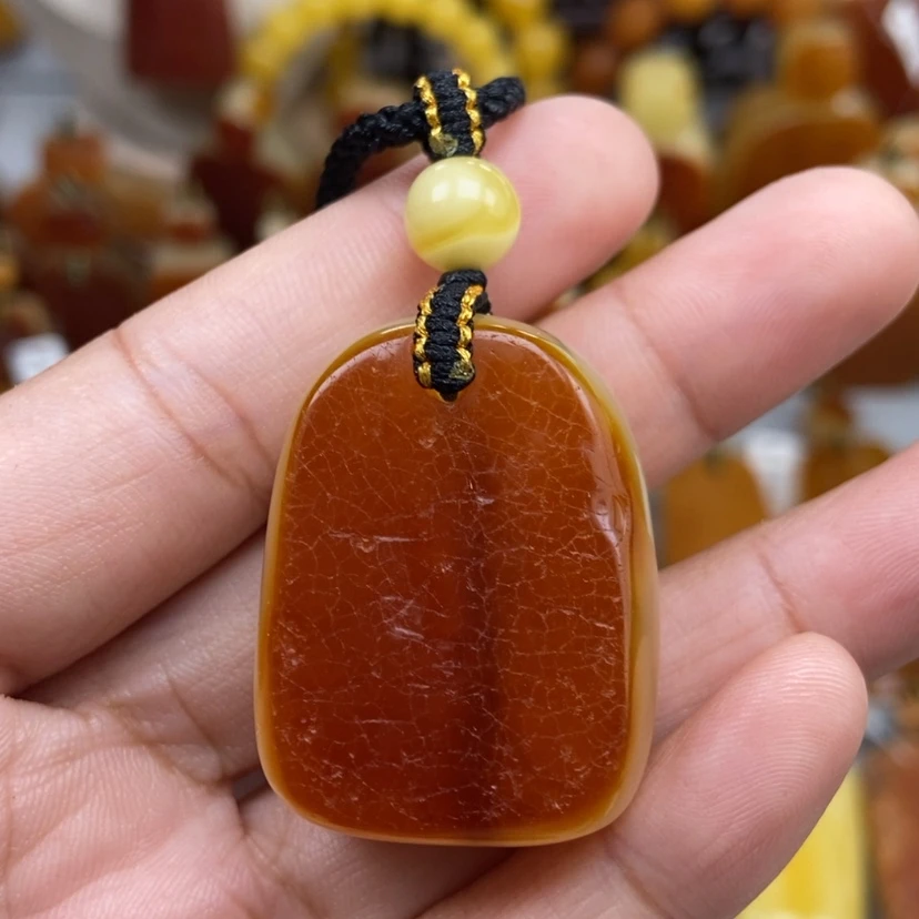 【闪购商品】琥珀颈饰未镶嵌