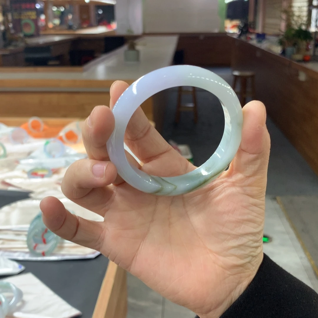 翡翠未镶嵌手镯翡翠