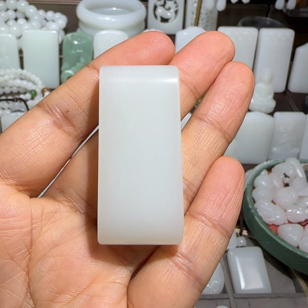 和田玉颈饰未镶嵌6****4