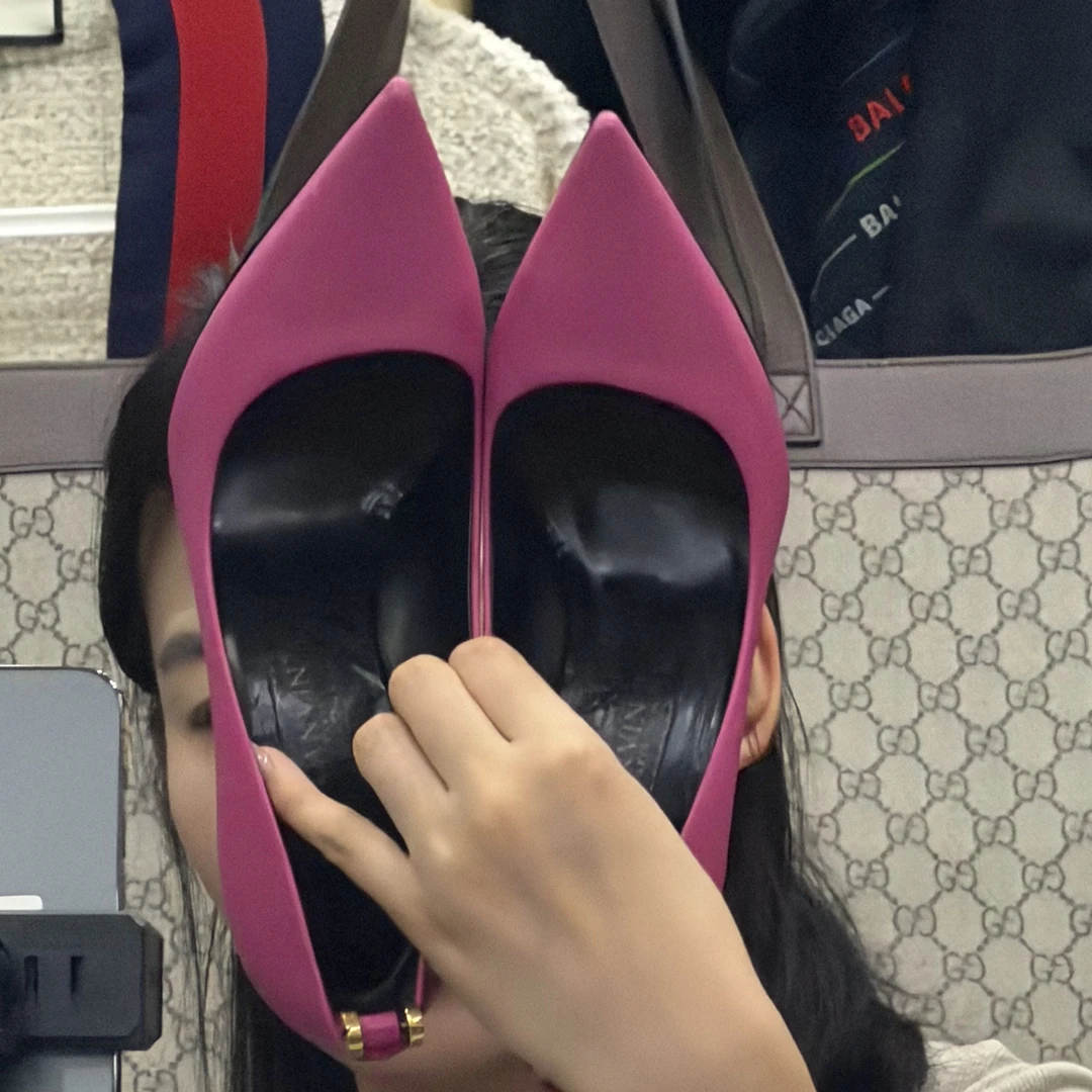 95新 Alexander McQueen/亚历山大·麦昆 浪凡高跟鞋不退换