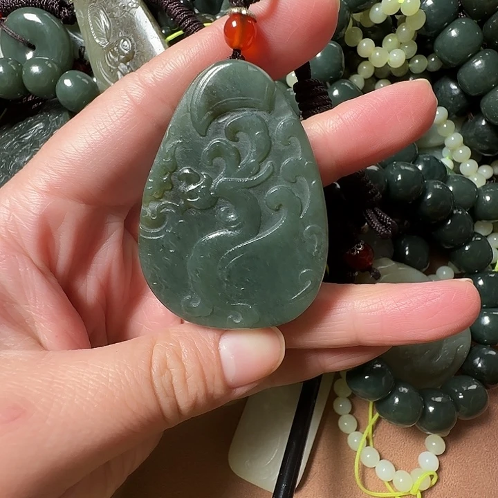 和田玉未镶嵌颈饰