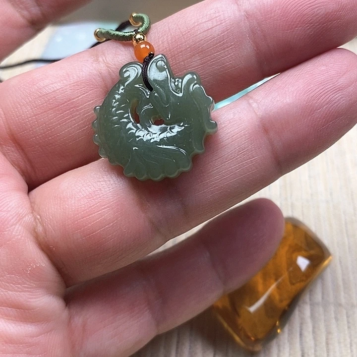 和田玉（碧玉）未镶嵌颈饰
