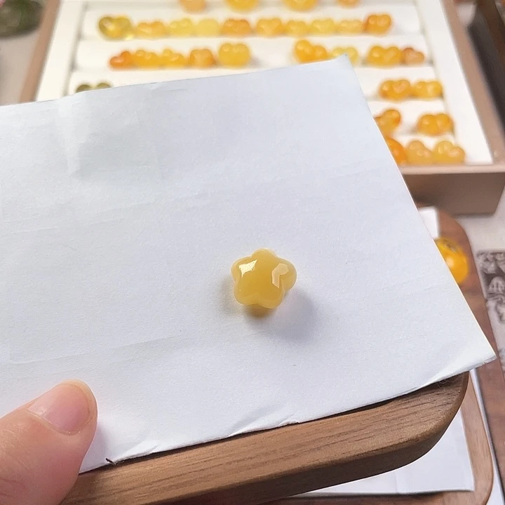 琥珀颈饰未镶嵌嫚*伊