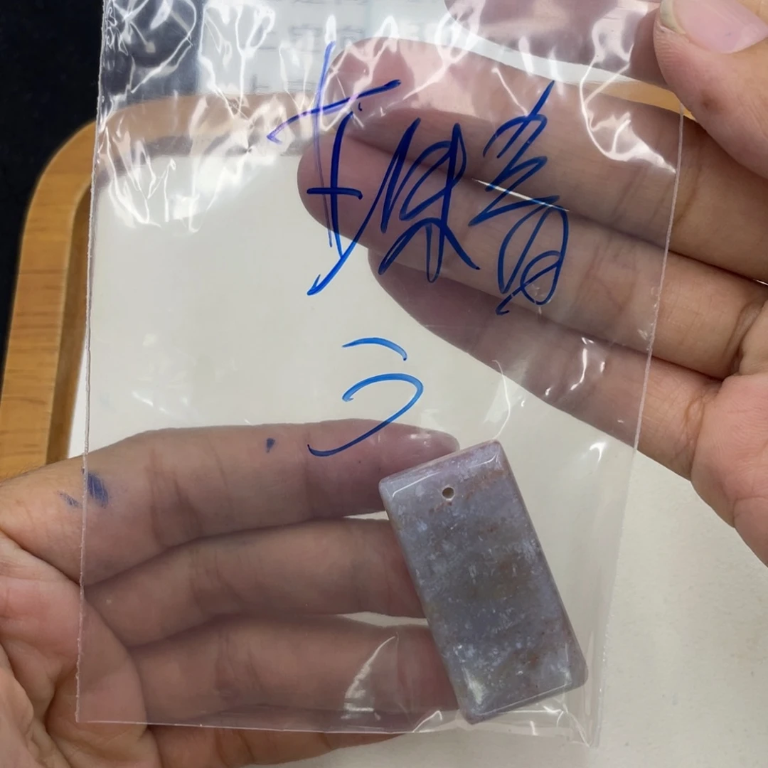 硅化珊瑚（珊瑚玉）合金颈饰元**结