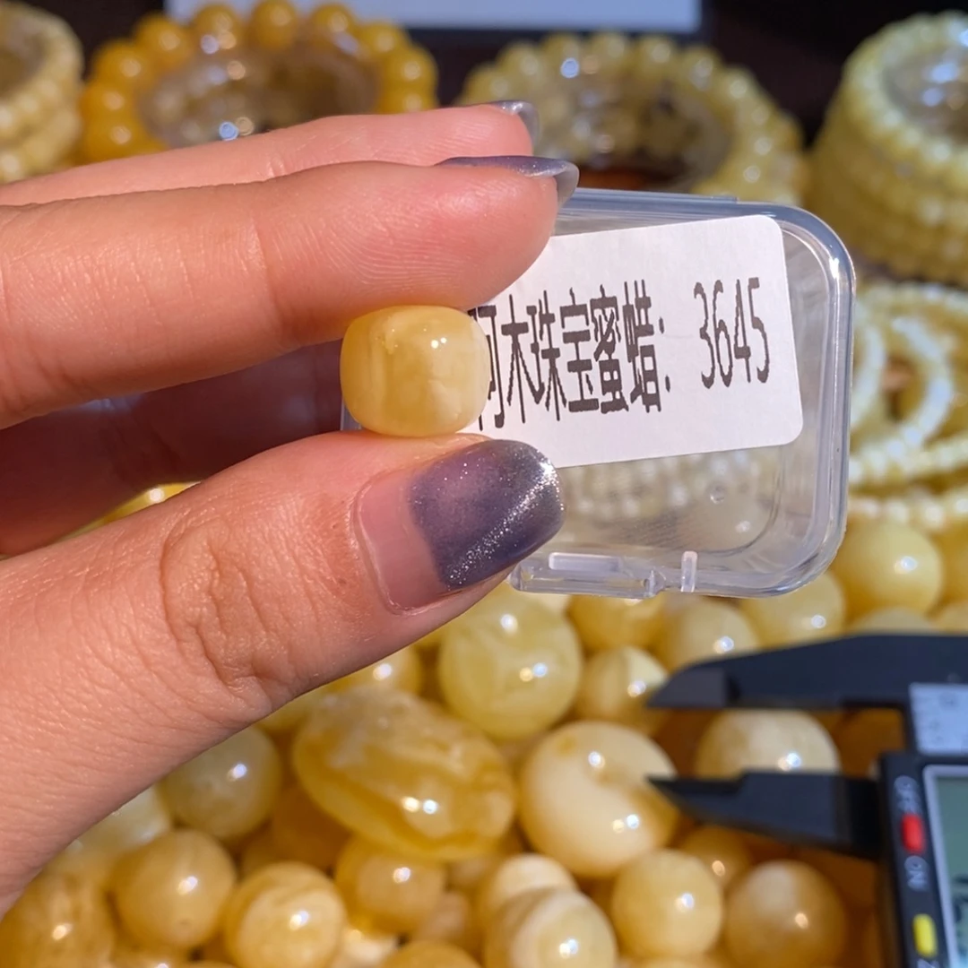 琥珀未镶嵌珠宝奇石3645