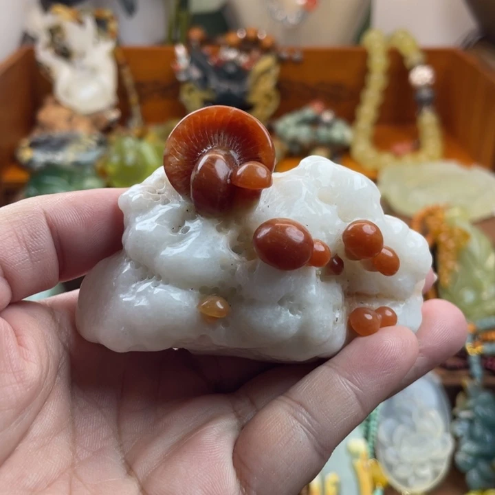 蛇纹石玉未镶嵌吊坠