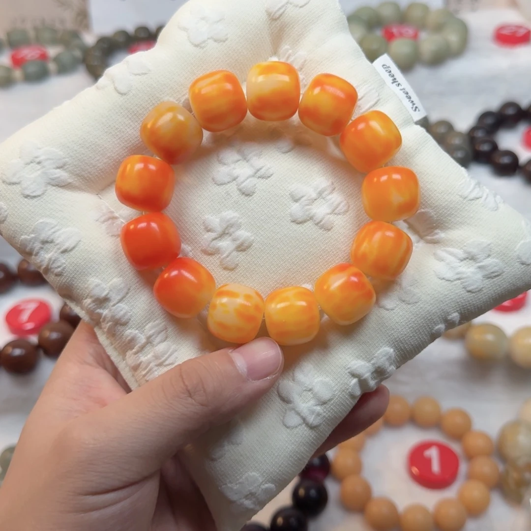 白玉菩提吊坠卡18手工干磨橘猫