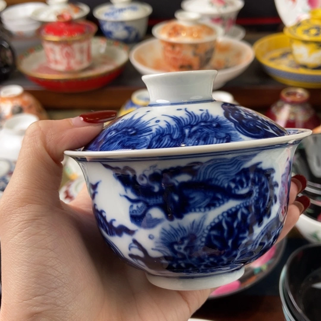 搞***剧陶瓷艺术家的作品是一种非常