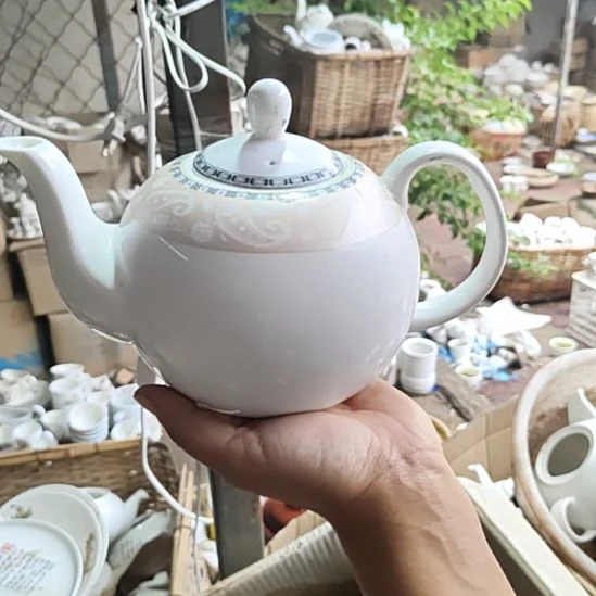 库存微瑕多孔茶壶一个