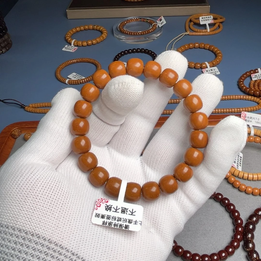 橄榄核吊坠11尺实心鼠超精品