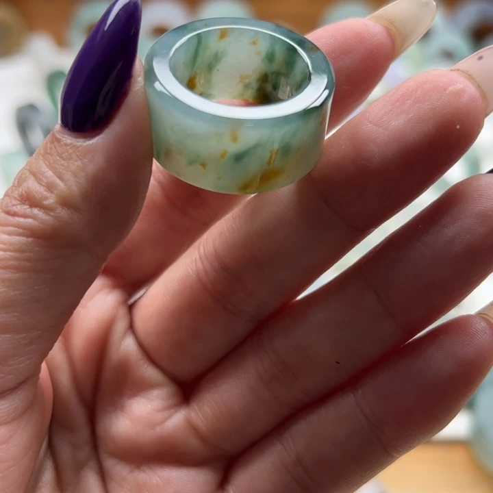 竹***鞋定制翡翠未镶嵌翡翠