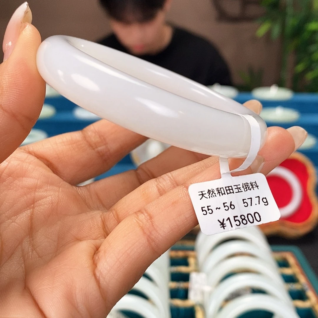 未镶嵌手镯和田玉E055