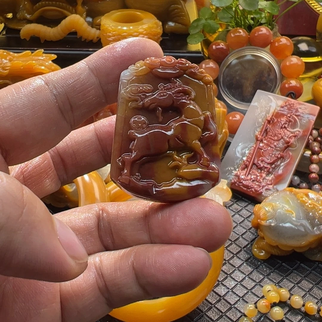 石英质玉未镶嵌颈饰