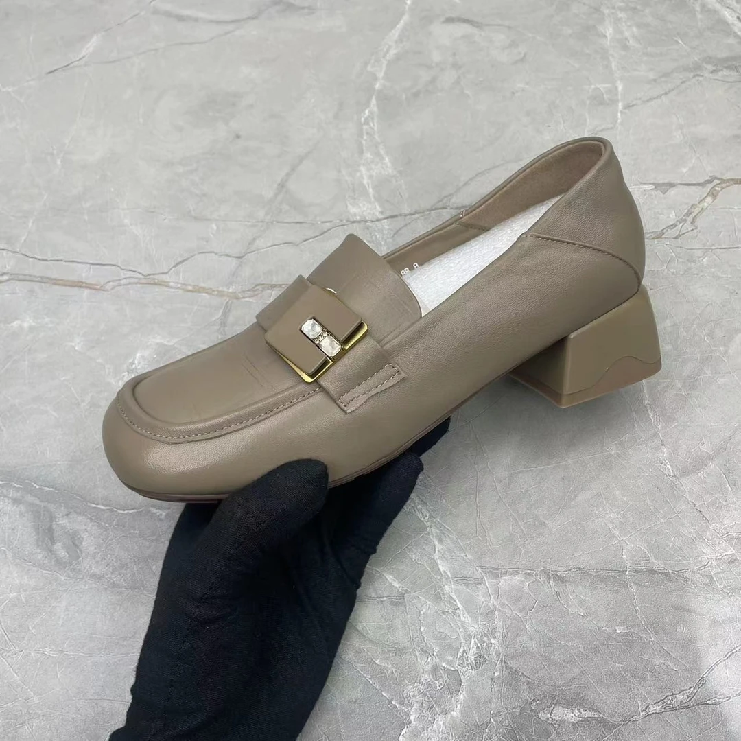 单鞋女（牛皮）D5717（孤品）c区36码