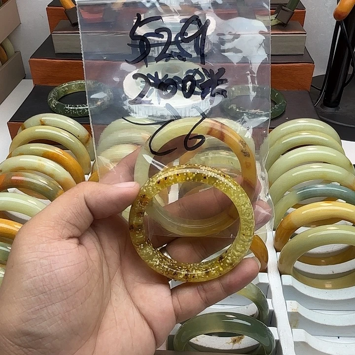 蛇纹石玉合金手镯草**?