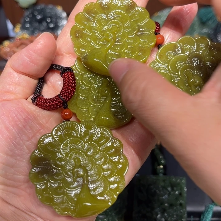 岫玉未镶嵌毛衣链