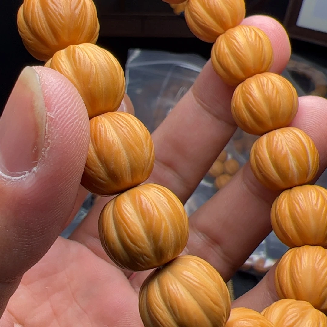 猴头核桃吊坠卡罗达