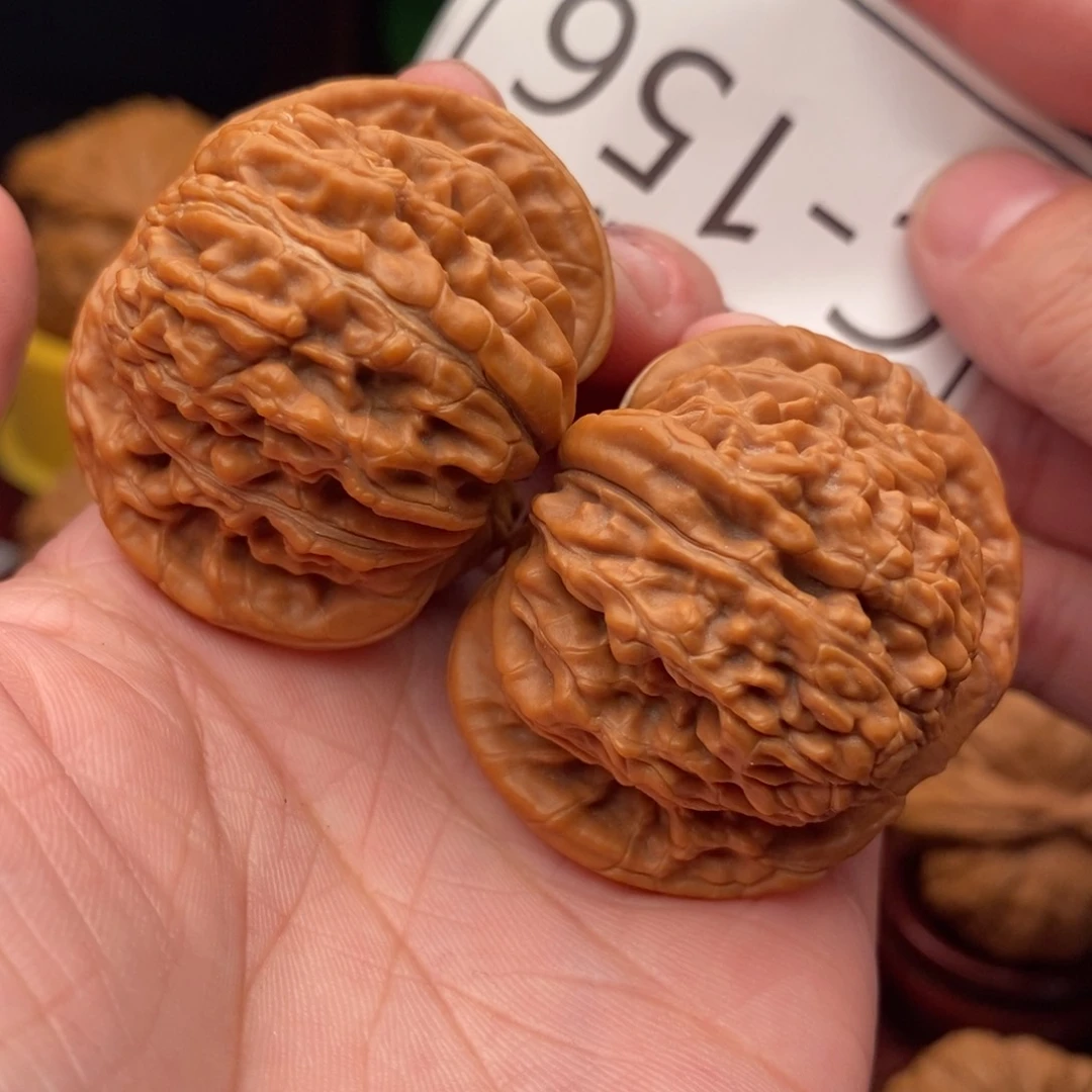 文玩核桃把件汉高楼42