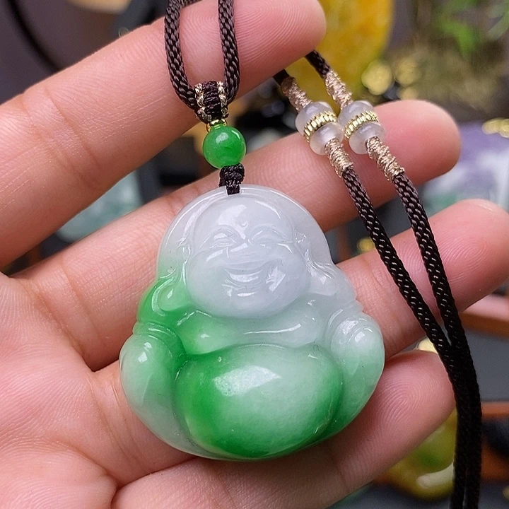 翡翠未镶嵌吊坠(赠链)