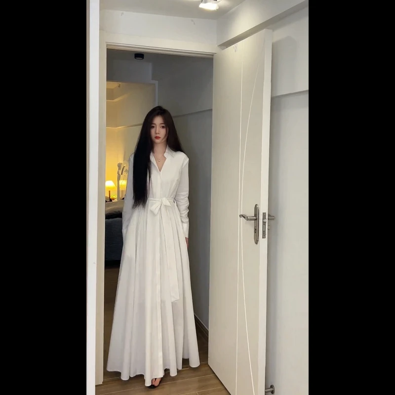 2025春季新款法式高级设计感温柔风纯色时尚气质女神范长款连衣裙