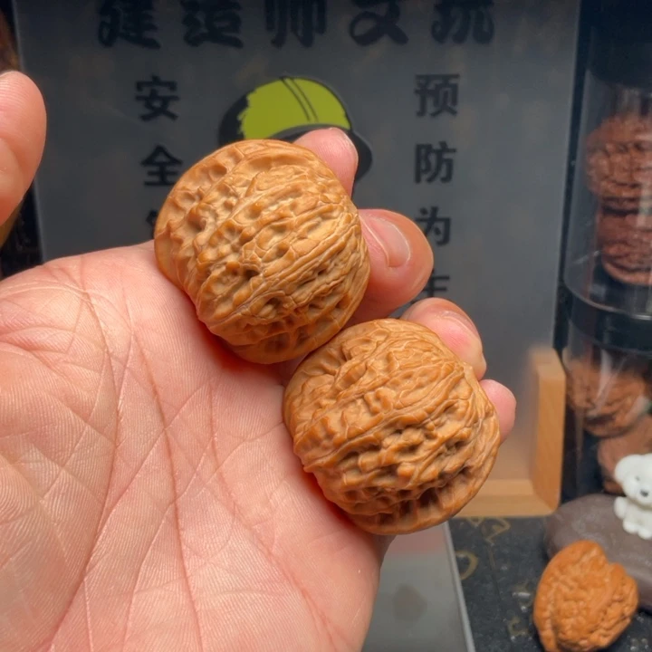 努***钱吊坠文玩核桃磨盘39全品