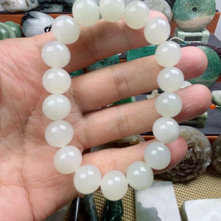 独山玉未镶嵌珠宝半成品