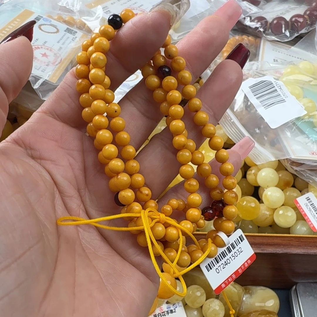 未镶嵌琥珀珠宝奇石